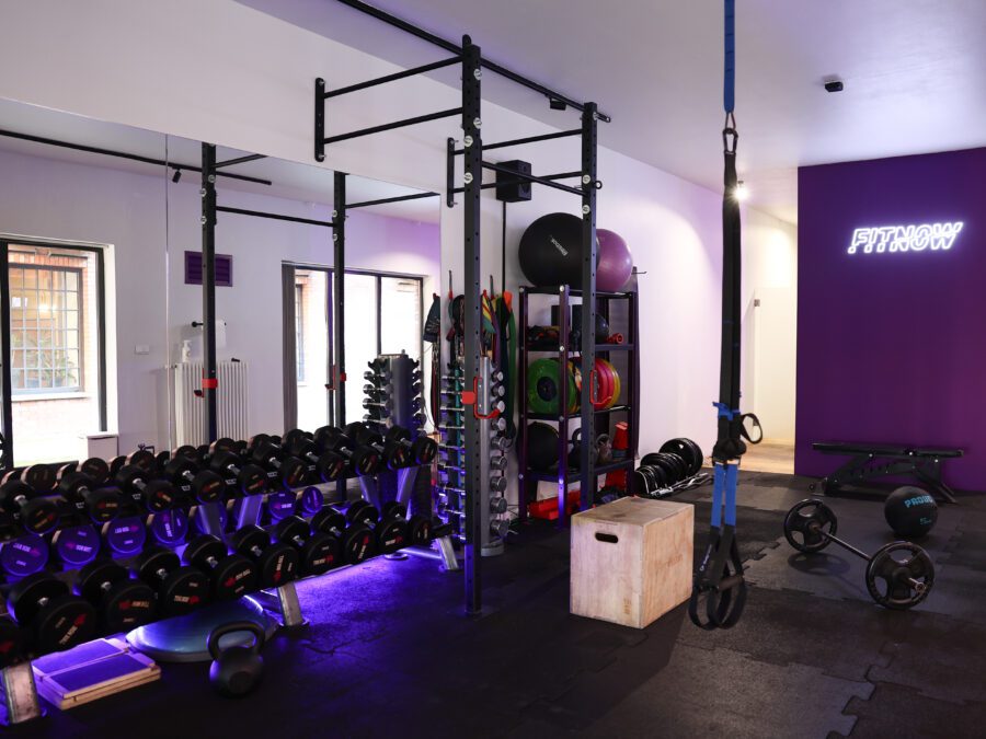 Puste studio treningów personalnych FitNow w Krakowie